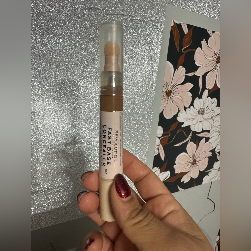 Revolution Fast Base Concealer - C13 Tan
